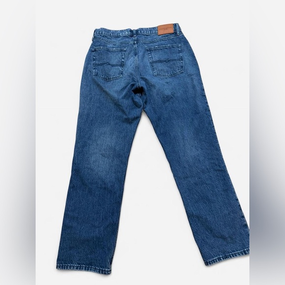 Lucky Brand Men's Classic Denim Jeans - Picture 4 of 4